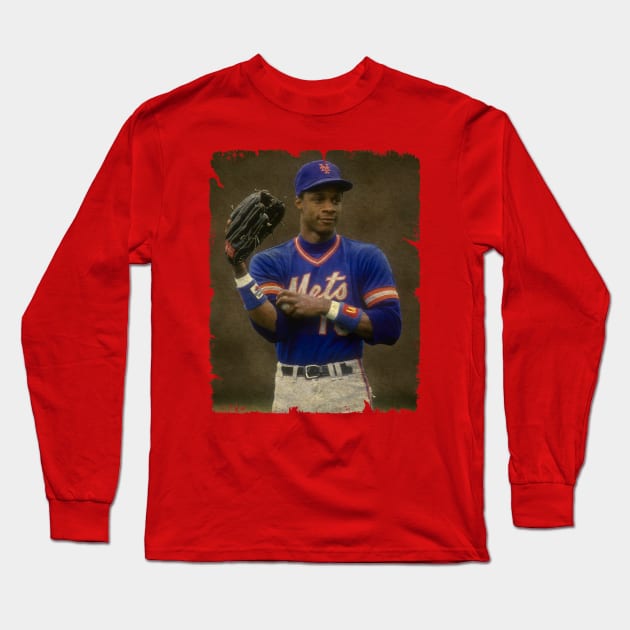 Darryl Strawberry in New York Mets Long Sleeve T-Shirt by PESTA PORA